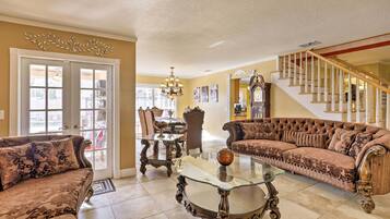 House (4 Bedrooms) | Bahagian dalam