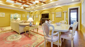 House (3 Bedrooms) | Dining