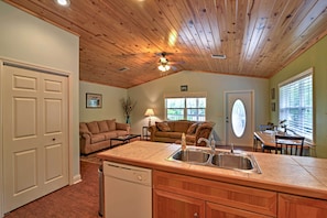 Cottage (1 Bedroom) | Interior - Crystal River Cottage on 1 Acre w/ Deck & Porch! (Crystal River)