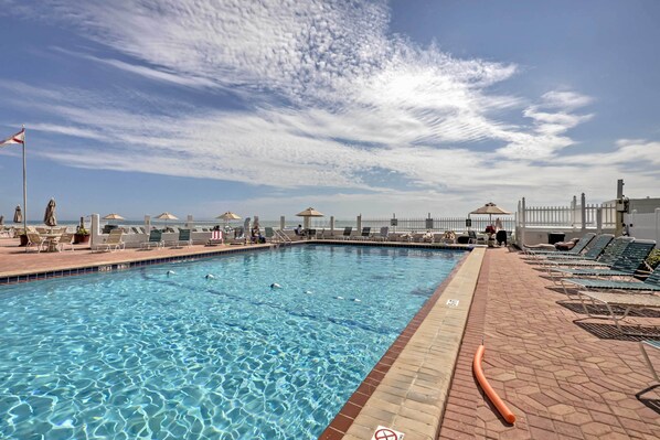 Apartment (0 Bedroom) | Interior - Daytona Beach Studio w/ Oceanfront Balcony & Pool! (Daytona Beach)