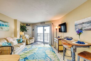 Apartment (1 Bedroom) | Interior - Daytona Beach Shores Condo w/ Ocean Views! (Daytona Beach Shores)