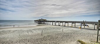 Daytona Beach Shores Condo w/ Ocean Views!