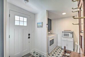House (1 Bedroom) | Interior