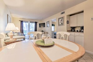 Apartment (2 Bedrooms) | Interior - Walk to Beach: Resort-style Hilton Head Condo! (Hilton Head Island)