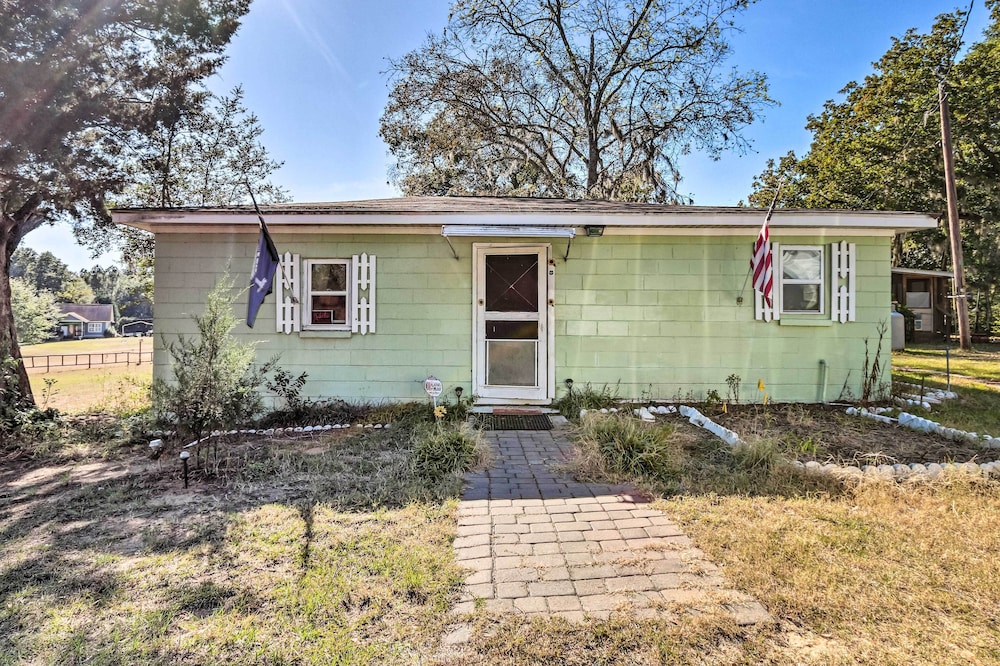 Garnett Cottage < 1 Mi to Savannah River!
