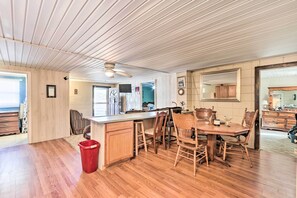 Dining - Garnett Cottage < 1 Mi to Savannah River! (Garnett)