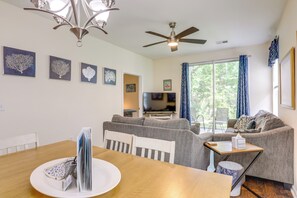 Apartment (2 Bedrooms) | Interior - Ground-floor Myrtle Beach Condo w/ Community Perks (Myrtle Beach)