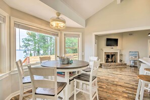 House (2 Bedrooms) | Interior - Gilbert Lakefront Retreat w/ Private Dock! (Gilbert)