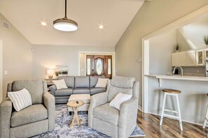 House (2 Bedrooms) | Interior