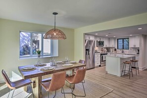 Dining - Hilton Head Escape w/ Private Beach Access! (Hilton Head Island)