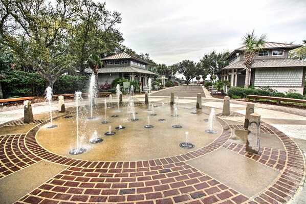 Apartment (2 Bedrooms) | Interior - Hilton Head Condo w/ Covered Balcony + Pool Access (Hilton Head Island)