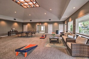 Interior - Half-mi to Beach: Hilton Head Condo w/ Lagoon View (Hilton Head Island)