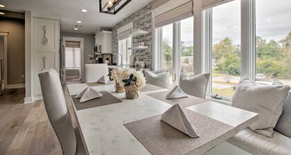 Pet-friendly Villa w/ Balcony in Bluffton!