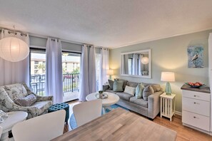 Apartment (1 Bedroom) | Interior - Beach & Pool Access: Hilton Head Condo w/ Balcony (Hilton Head Island)