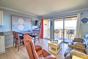 Apartment (1 Bedroom) | Interior - Beach View, Pool & Tennis: Hilton Head Island Unit (Hilton Head Island)