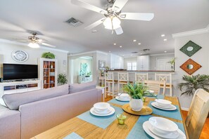 House (2 Bedrooms) | Interior - Fort Myers Bungalow - 12 Miles to the Beach! (Fort Myers)