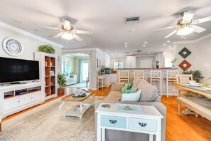 House (2 Bedrooms) | Interior