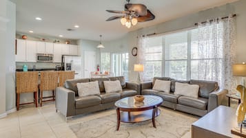 House (6 Bedrooms) | Interior