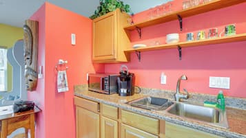 Apartment (0 Bedroom) | Interior