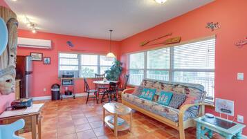 Apartment (0 Bedroom) | Interior