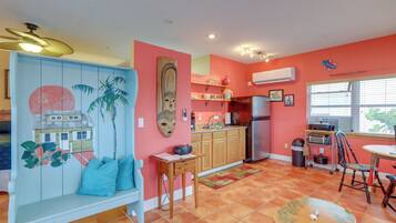 Apartment (0 Bedroom) | Interior