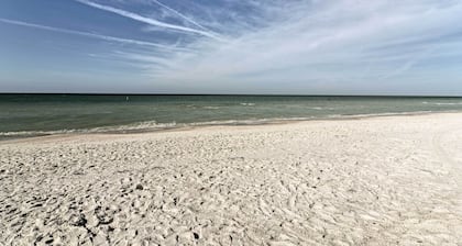 Walk to Shore: Holmes Beach Home w/ Pool & Hot Tub