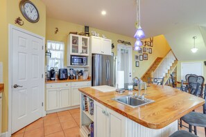 Apartment (4 Bedrooms) | Interior - 350 Ft to Beach! 'lizard Lair' in Indian Rocks (Indian Rocks Beach)