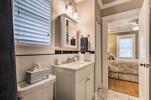 Apartment (0 Bedroom) | Interior