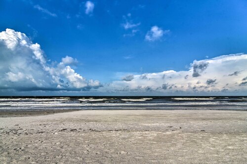 Indian Shores Condo w/ Dock & Beach Access!