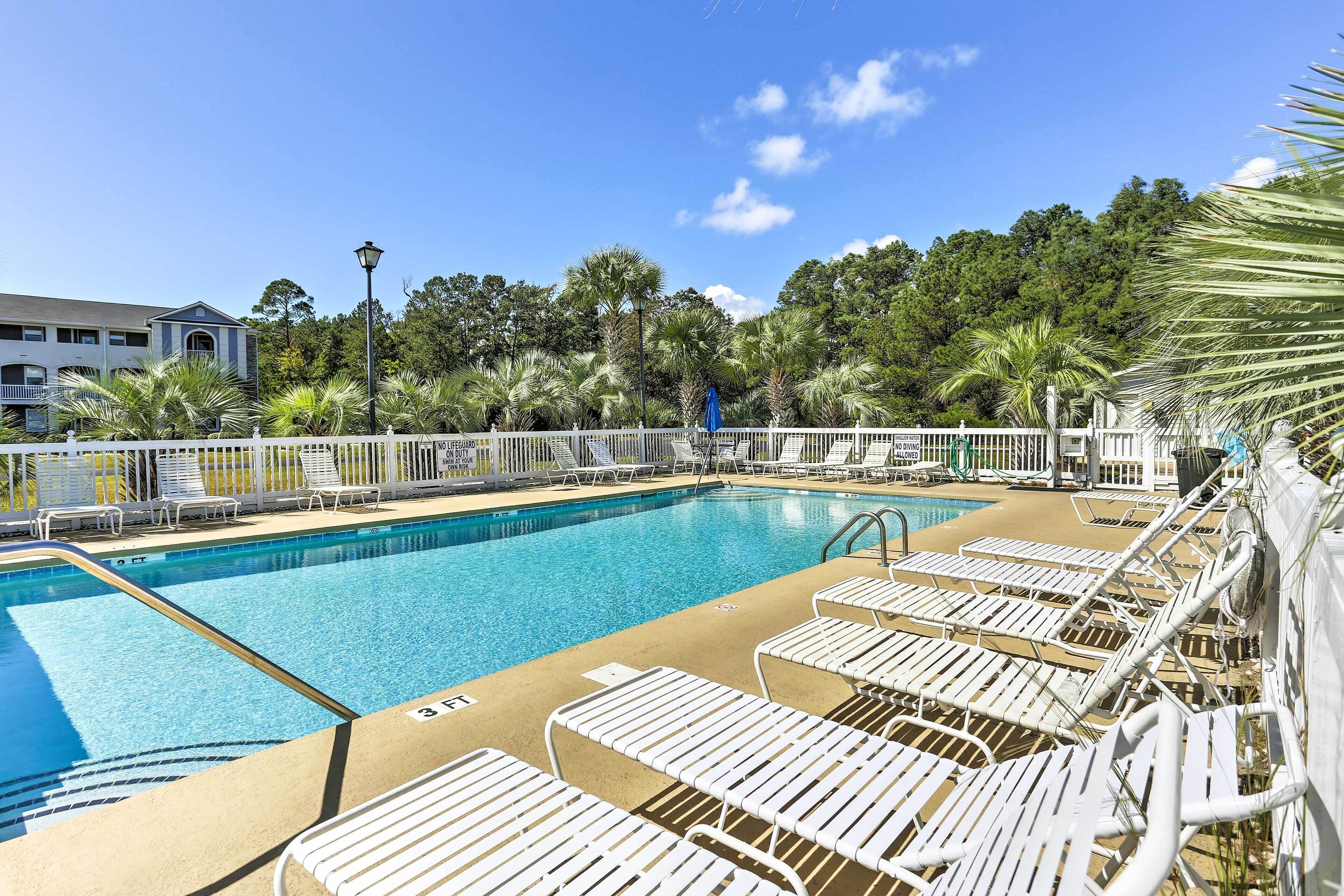 Kid-friendly Condo w/ Grill, 5 Mi to Beach