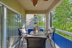 Apartment (2 Bedrooms) | Interior - Lake Keowee Condo w/ Balcony & Resort Amenities! (Salem)