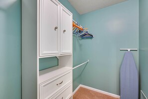 Interior - Lake Keowee Condo w/ Balcony & Resort Amenities! (Salem)