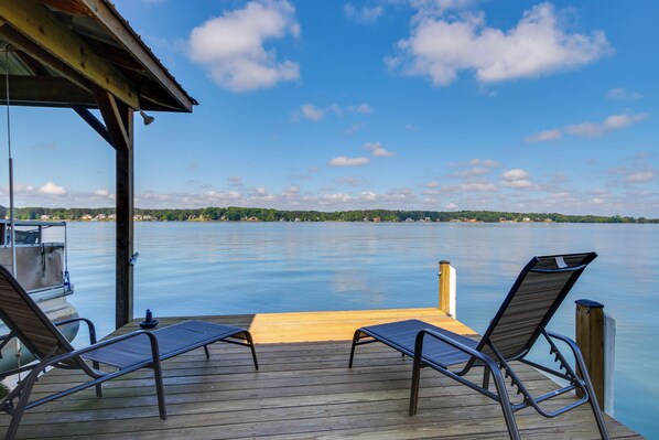 Cottage (2 Bedrooms) | Interior - Lakefront Retreat w/ Private Dock! (Cross Hill)