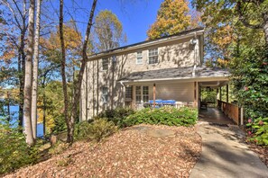 Interior - Lake Keowee Escape w/ Dock, Deck & Lake Access! (Six Mile)