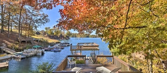 Lake Keowee Escape w/ Dock, Deck & Lake Access!