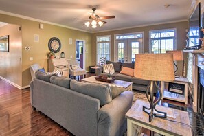 House (3 Bedrooms) | Interior - Lake Keowee Escape w/ Dock, Deck & Lake Access! (Six Mile)