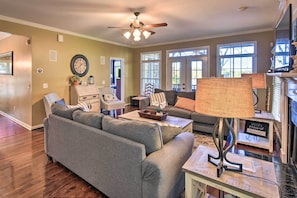 House (3 Bedrooms) | Interior - Lake Keowee Escape w/ Dock, Deck & Lake Access! (Six Mile)