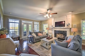 House (3 Bedrooms) | Interior