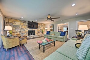 House (4 Bedrooms) | Interior - Huge Lutz Family Retreat w/ Game Room & Pool! (Lutz)