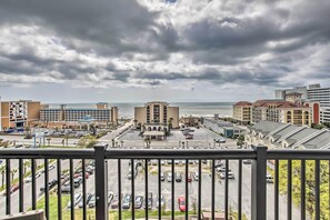 Apartment (3 Bedrooms) | Interior - Walk to Family Kingdom: Retreat w/ Pool (Myrtle Beach)