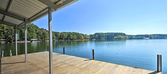 Lake Hartwell Home w/ Dock < 10 Miles to Clemson!