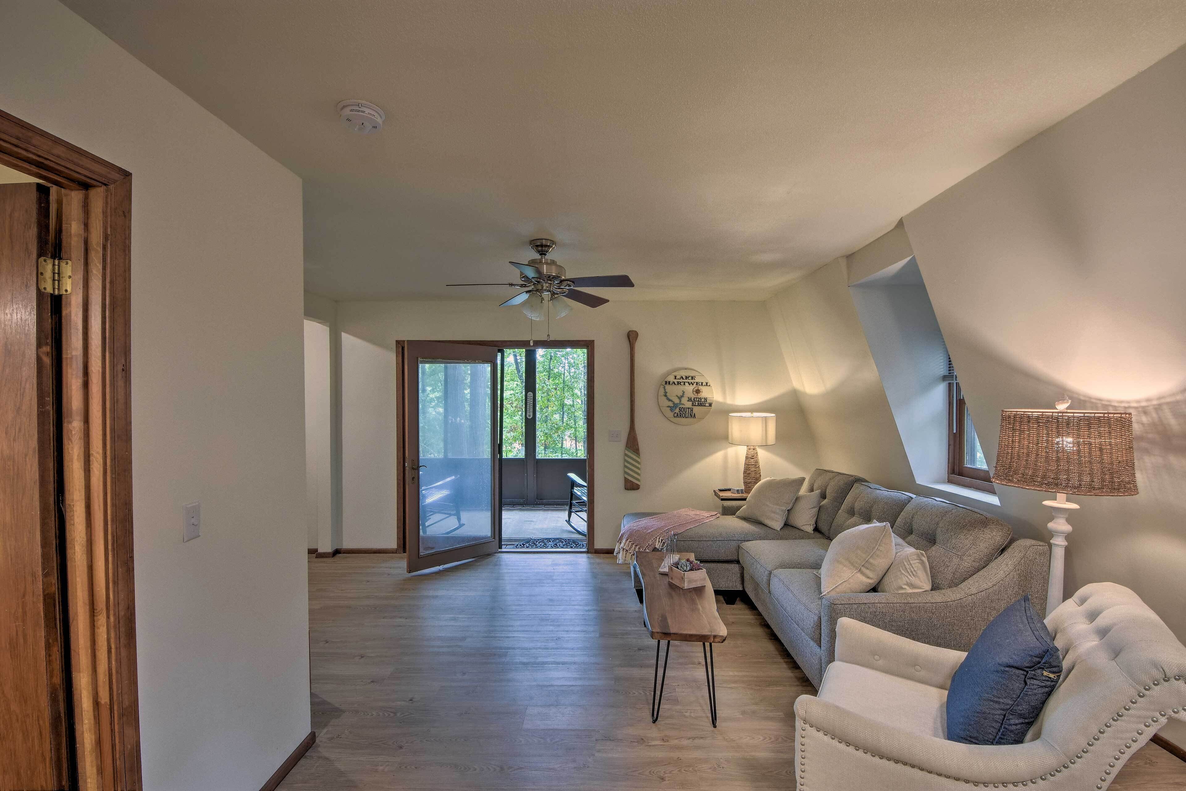 House (2 Bedrooms) | Interior