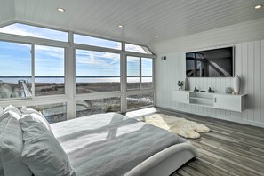 House (6 Bedrooms) | Interior