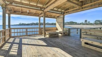 House (6 Bedrooms) | Interior