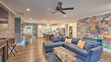 House (2 Bedrooms) | Front of property