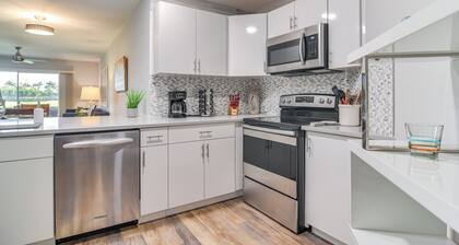 Modern Isla Del Sol Condo: Walk to St. Pete Beach!