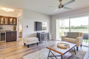 Apartment (2 Bedrooms) | Interior - Modern Isla Del Sol Condo: Walk to St. Pete Beach! (St. Petersburg)