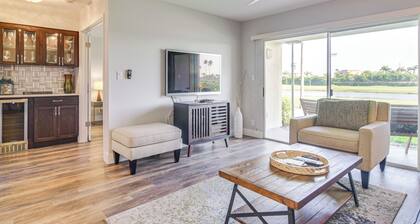 Modern Isla Del Sol Condo: Walk to St. Pete Beach!