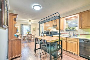 House (3 Bedrooms) | Private kitchen