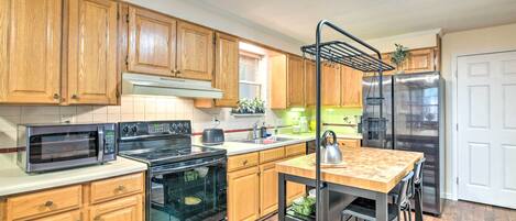 House (3 Bedrooms) | Private kitchen
